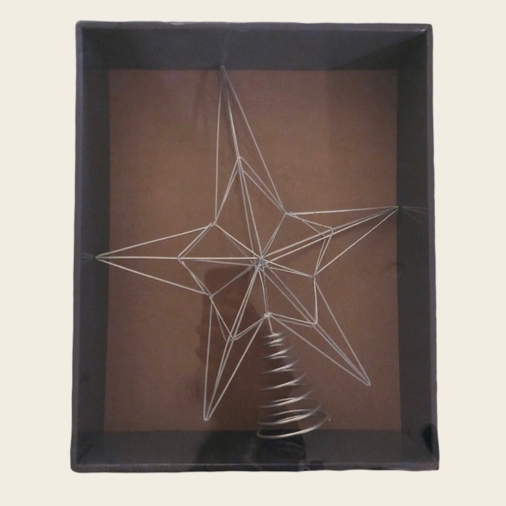 Madison — Let It Snow Wire Star Tree Topper